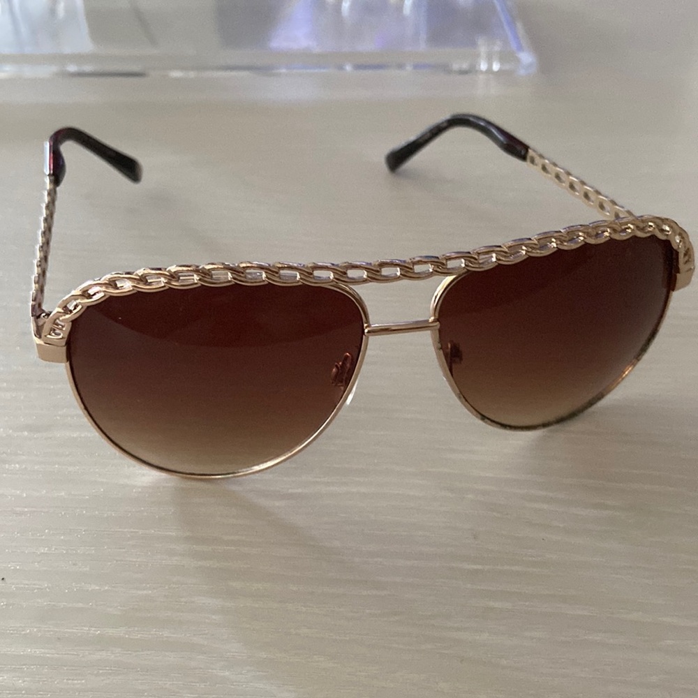 Designer style aviator sunglasses